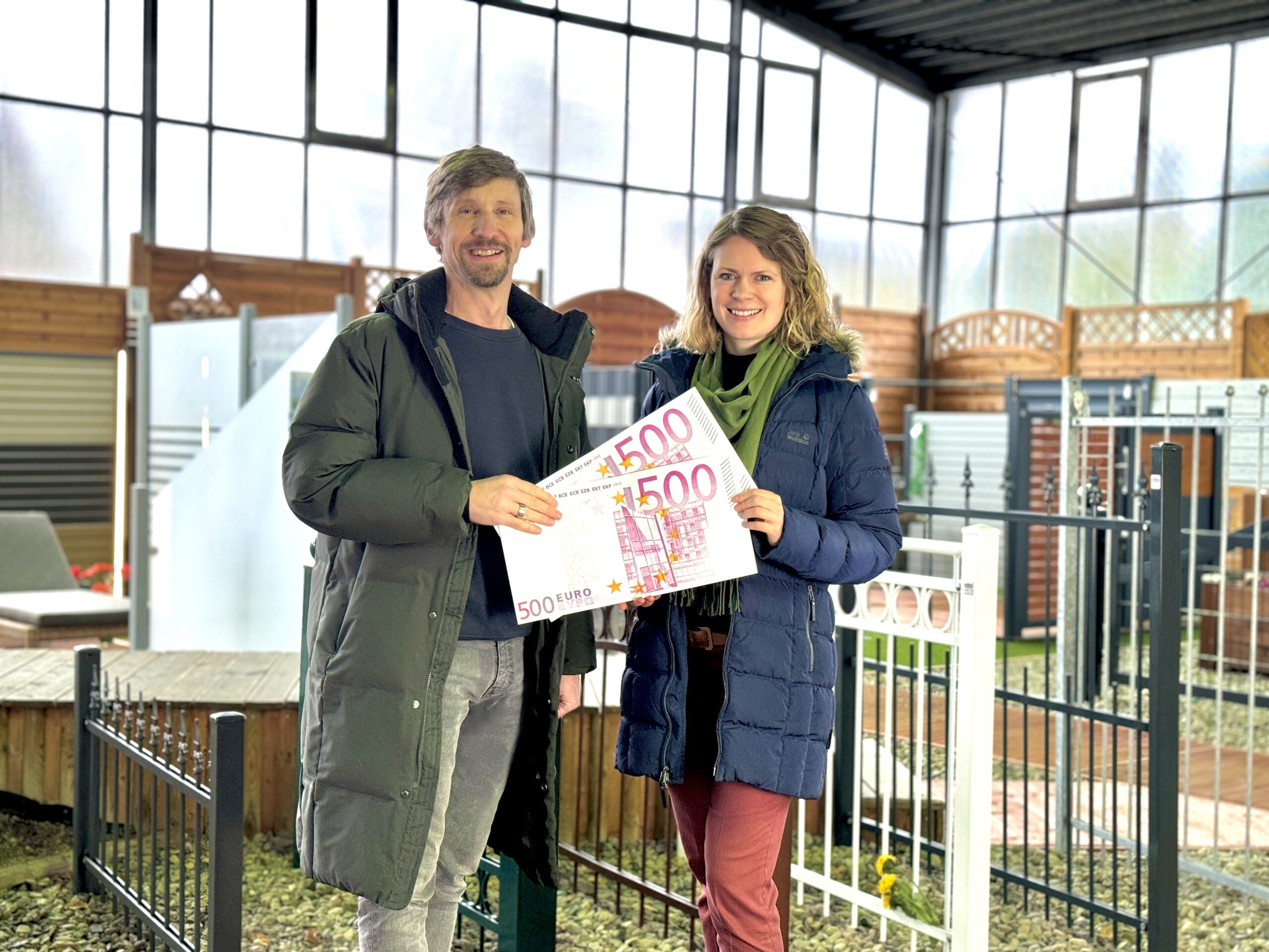 Erst Weihnachtsmarkt bei Krech Zaunsysteme, dann 1.000 Euro für den ...
